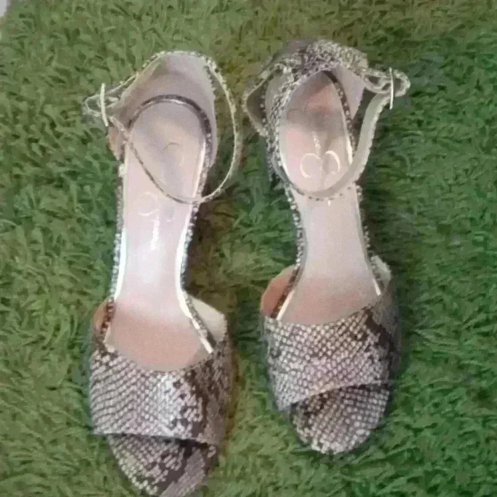 JESSICA Simpson Heels Sandals​ - Picture 5 of 5